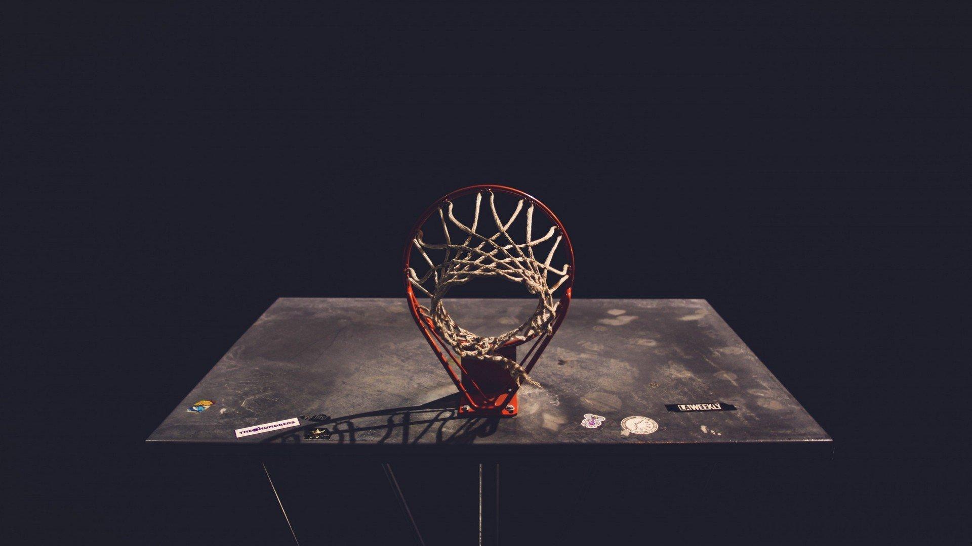 NBA与工会谈判陷入僵局，球员名单扩充至18人提案受阻，联盟未来面临不确定性